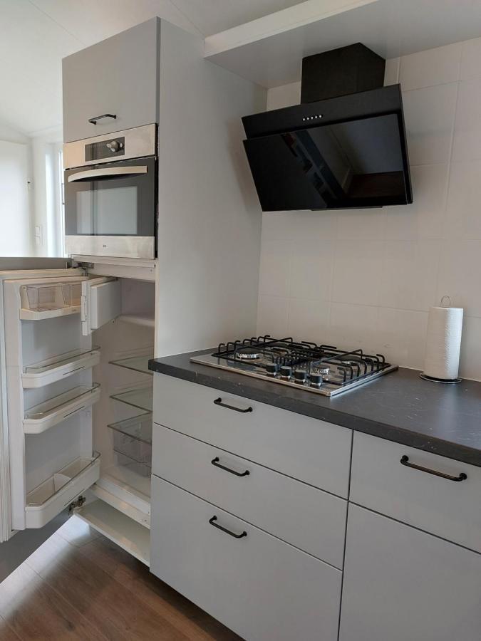 Modern En Chic Chalet Tot 4 Personen Op De Veluwe Recreatiepark De Oude Driest بوتِنْ المظهر الخارجي الصورة